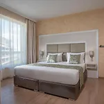 Marina Sands Bijou Boutique - Excellent Choice For Travelers Visiting 2-4p