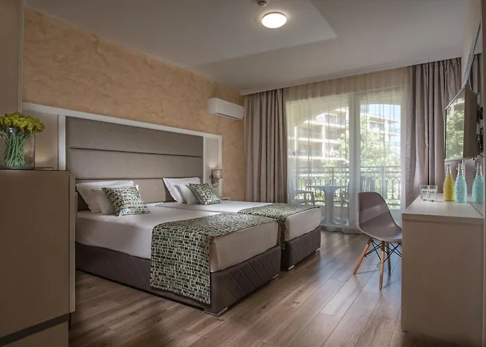 Marina Sands Bijou Boutique - Excellent Choice For Travelers Visiting 2-4p Guest house 4*