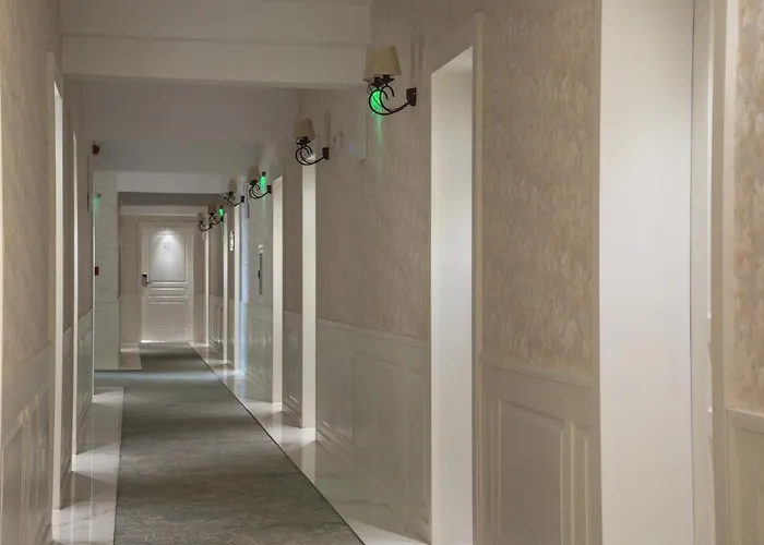 Marina Sands Bijou Boutique - Excellent Choice For Travelers Visiting 2-4p Guest house Obzor