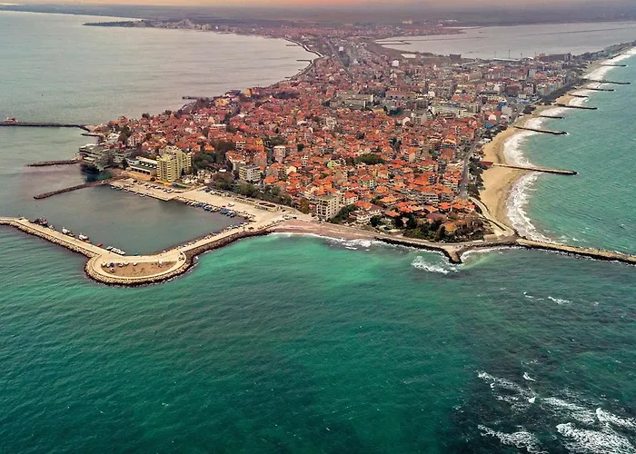 Marina Sands Bijou Boutique - Excellent Choice For Travelers Visiting 2-4p Guest house Obzor