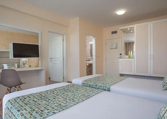 Guest house Marina Sands Bijou Boutique - Excellent Choice For Travelers Visiting 2-4p Obzor